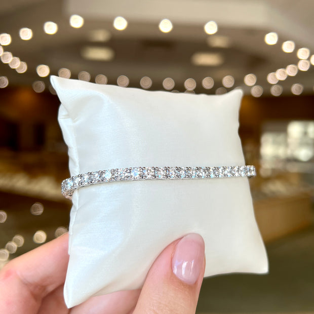 14K White Gold 8.12ct Round Lab Grown Diamond Tennis Bracelet. Bichsel Jewelry in Sedalia, MO. Shop diamond styles online or in-store today!